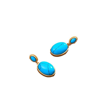 Beautiful Gold Earring with Unique Style