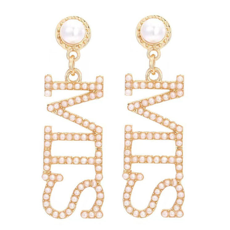 Beautiful Pearl Earring with Unique Style