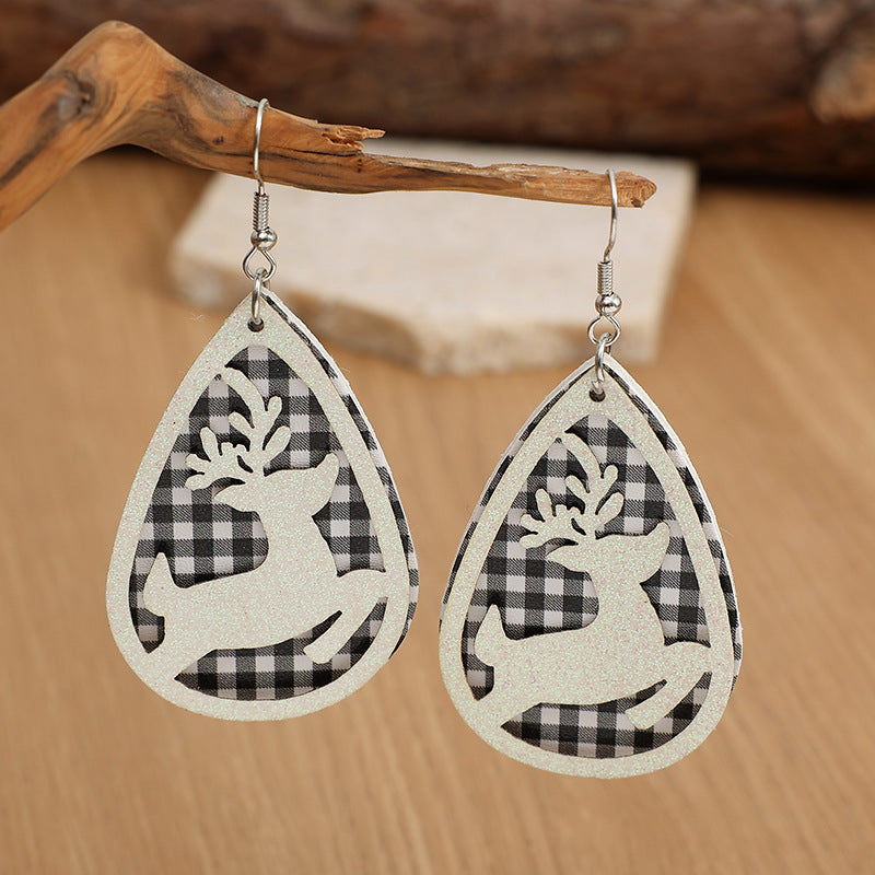 Romantic Gold Earring for Special Moments