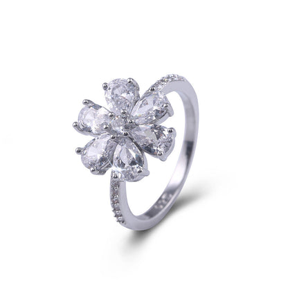 Classic Silver Ring with Timeless Appeal