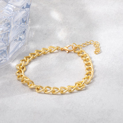 Charming Gold Bracelet for Any Occasion