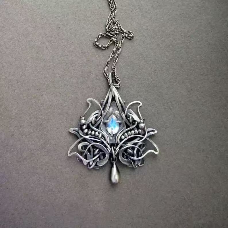 Romantic Necklace for Special Moments