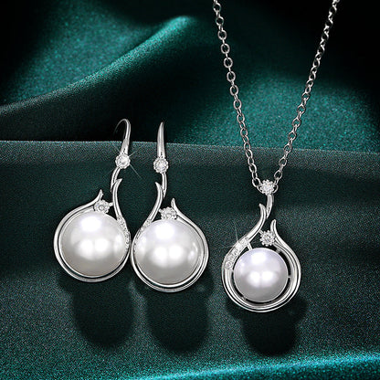 Charming Pearl Earring for Any Occasion