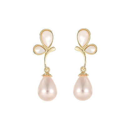 Stunning Pearl Earring for Daily Wear