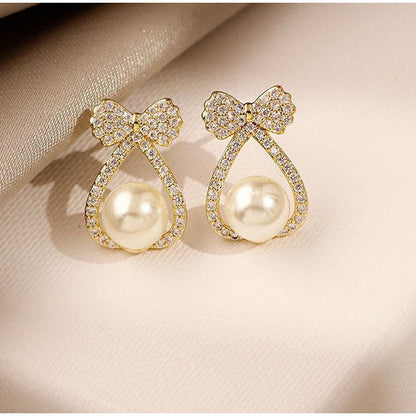 Romantic Pearl Earring for Special Moments