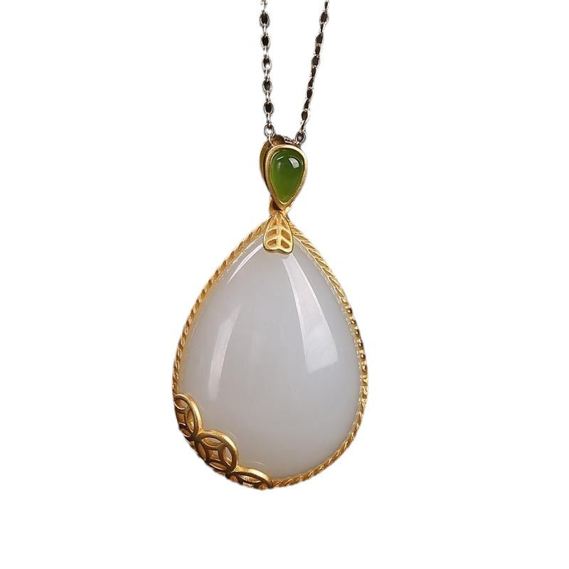 Beautiful Gold Necklace with Unique Style