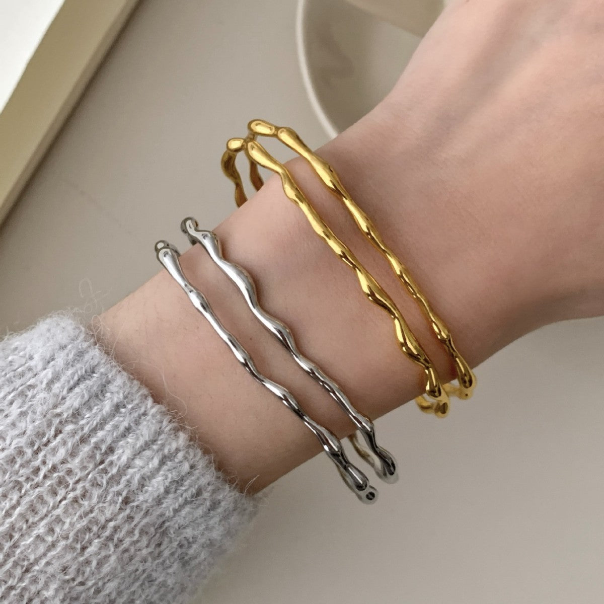 Stunning Gold Bracelet for Daily Wear