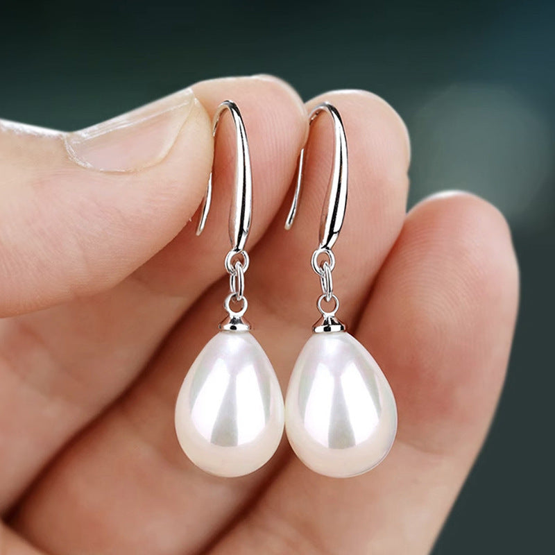 Beautiful Pearl Earring with Unique Style