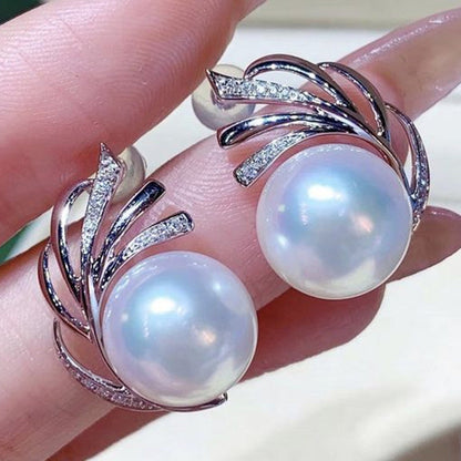 Beautiful Pearl Earring with Unique Style