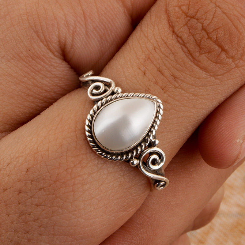 Classic Pearl Ring with Timeless Appeal
