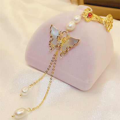 Classic Pearl Pendant with Timeless Appeal