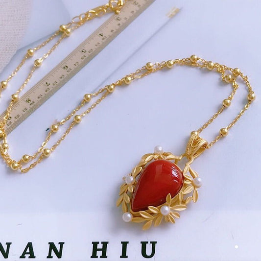 Charming Silver Necklace for Any Occasion