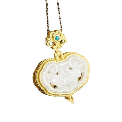 Romantic Silver Necklace for Special Moments