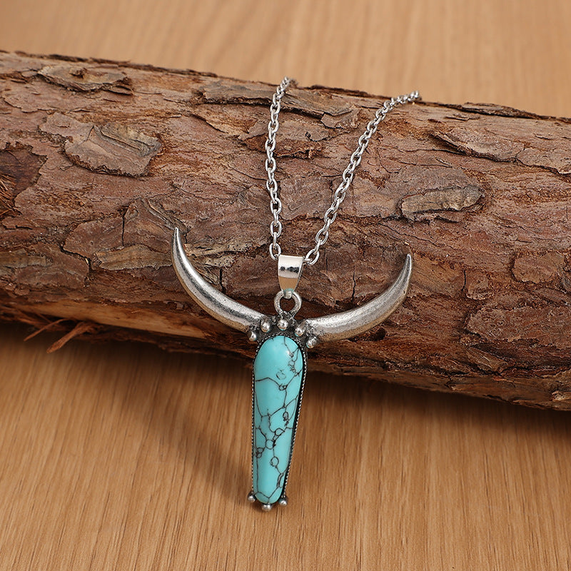 Charming Silver Necklace for Any Occasion