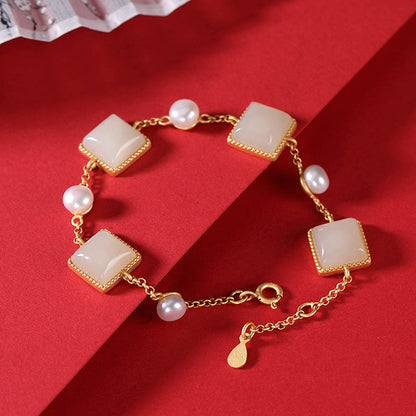 Charming Gold Bracelet for Any Occasion