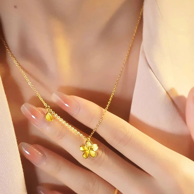 Beautiful Gold Necklace with Unique Style