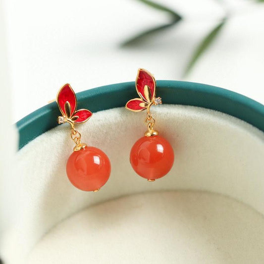 Charming Silver Earring for Any Occasion