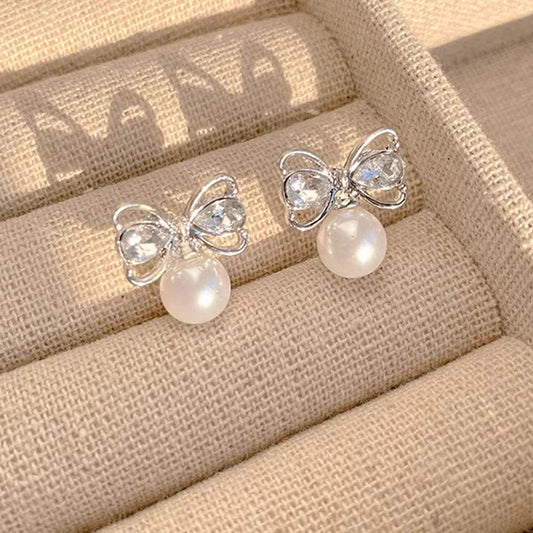 Classic Pearl Earring with Timeless Appeal