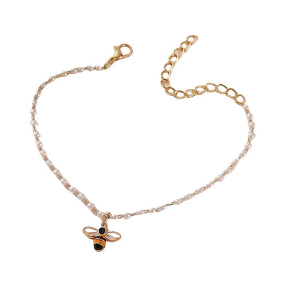 Classic Pearl Necklace with Timeless Appeal
