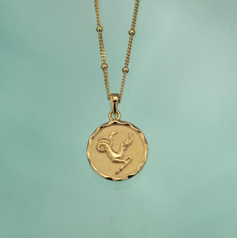 Beautiful Gold Necklace with Unique Style