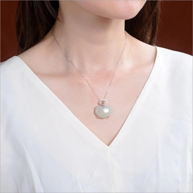 Beautiful Silver Set with Unique Style