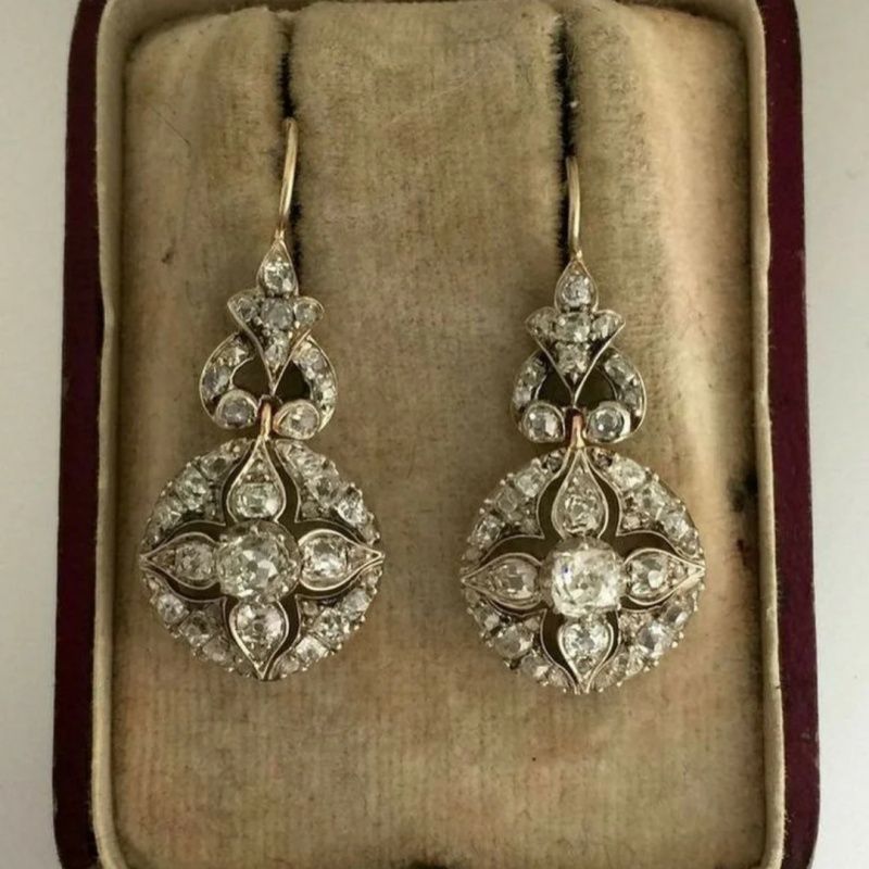 Beautiful Earring with Unique Style