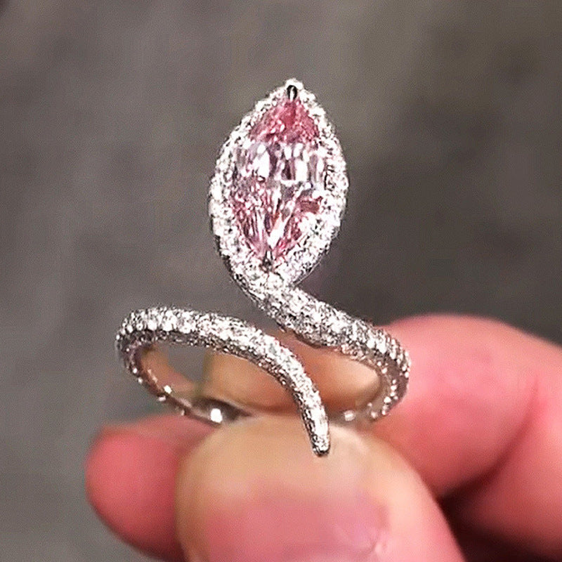 Beautiful Gold Ring with Unique Style