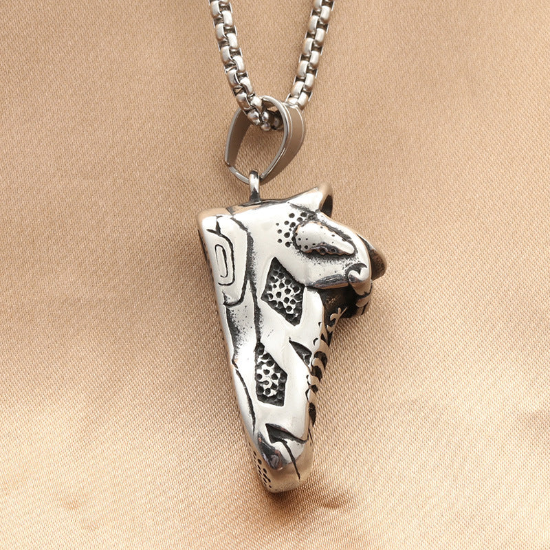 Elegant Pendant for Every Occasion