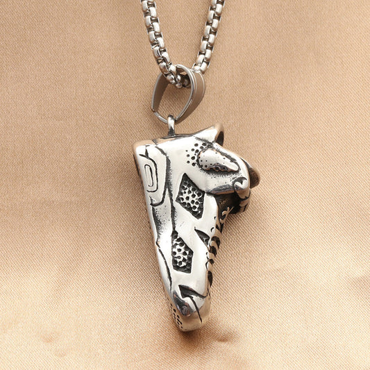 Elegant Pendant for Every Occasion