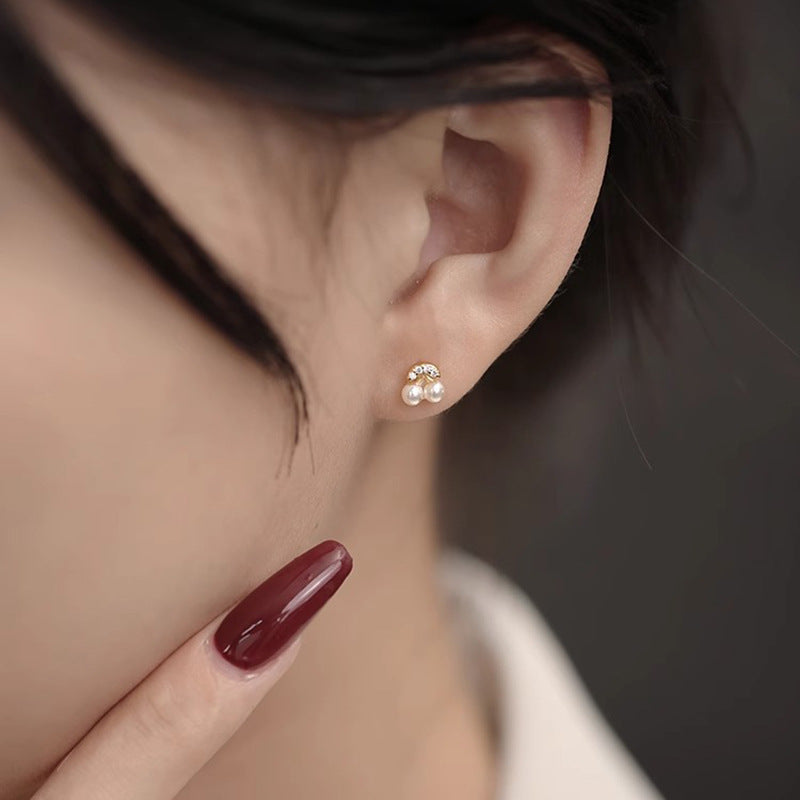 Stunning Pearl Earring for Daily Wear