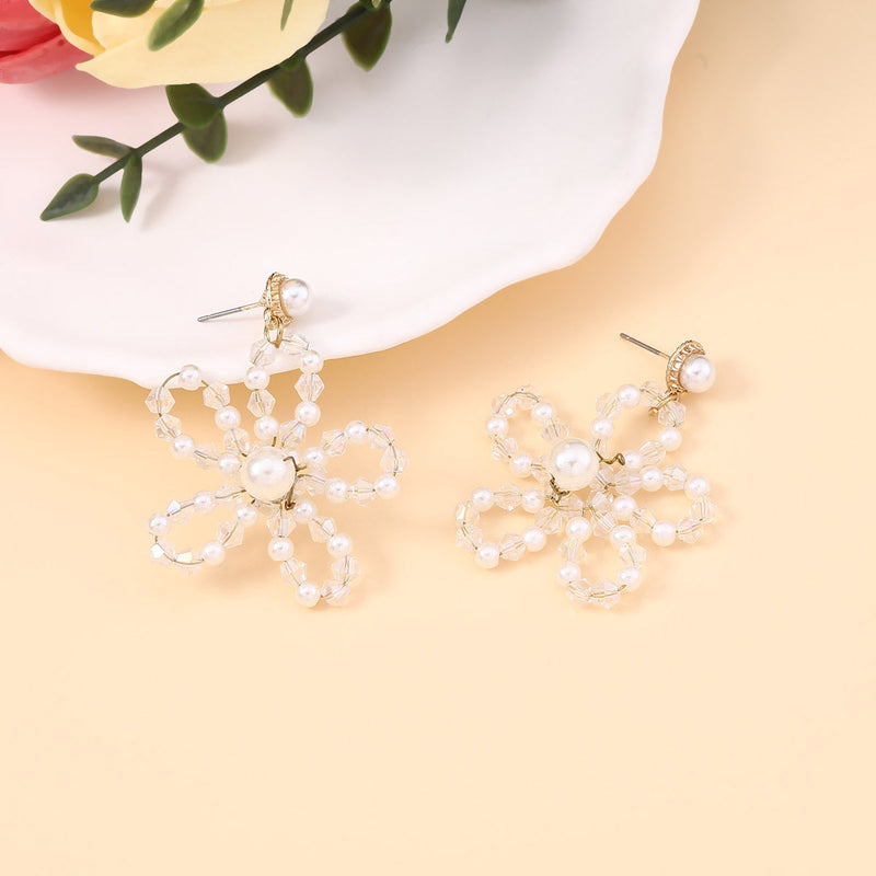 Charming Pearl Earring for Any Occasion