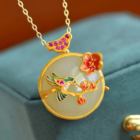 Classic Silver Necklace with Timeless Appeal