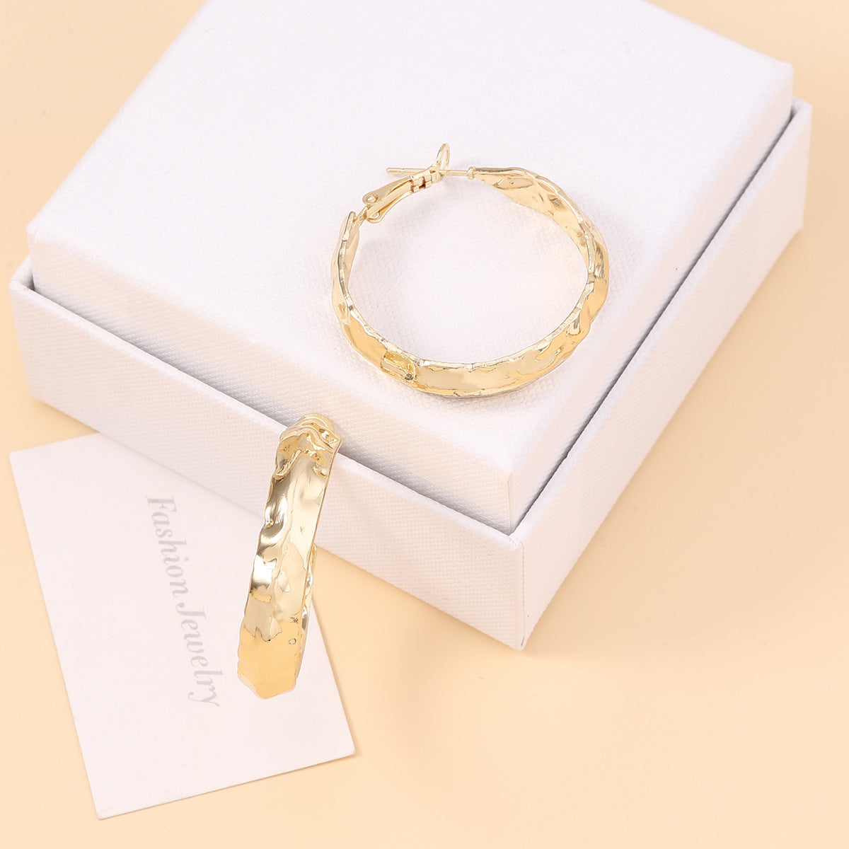 Charming Piece for Any Occasion