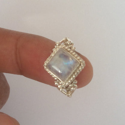 Charming Silver Ring for Any Occasion