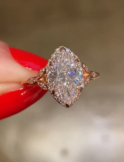 Romantic Gold Ring for Special Moments