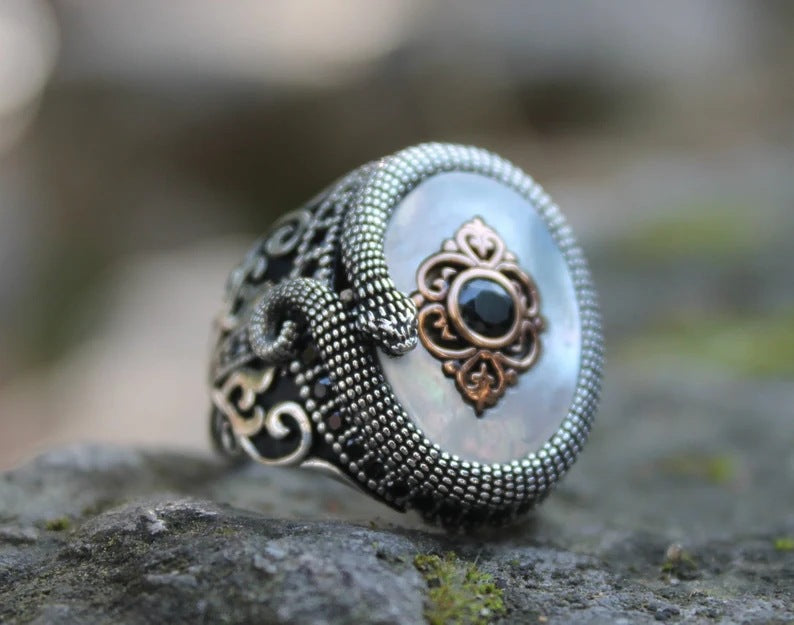 Beautiful Pearl Ring with Unique Style