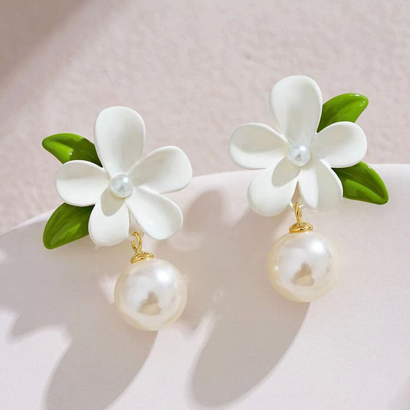 Beautiful Earring with Unique Style
