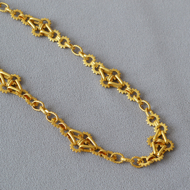 Beautiful Gold Necklace with Unique Style