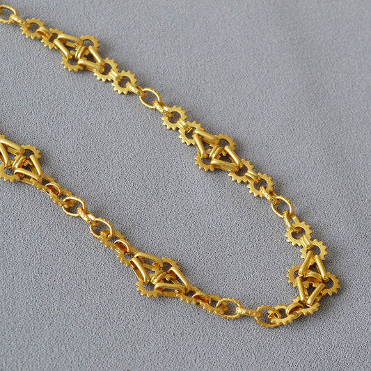 Beautiful Gold Necklace with Unique Style