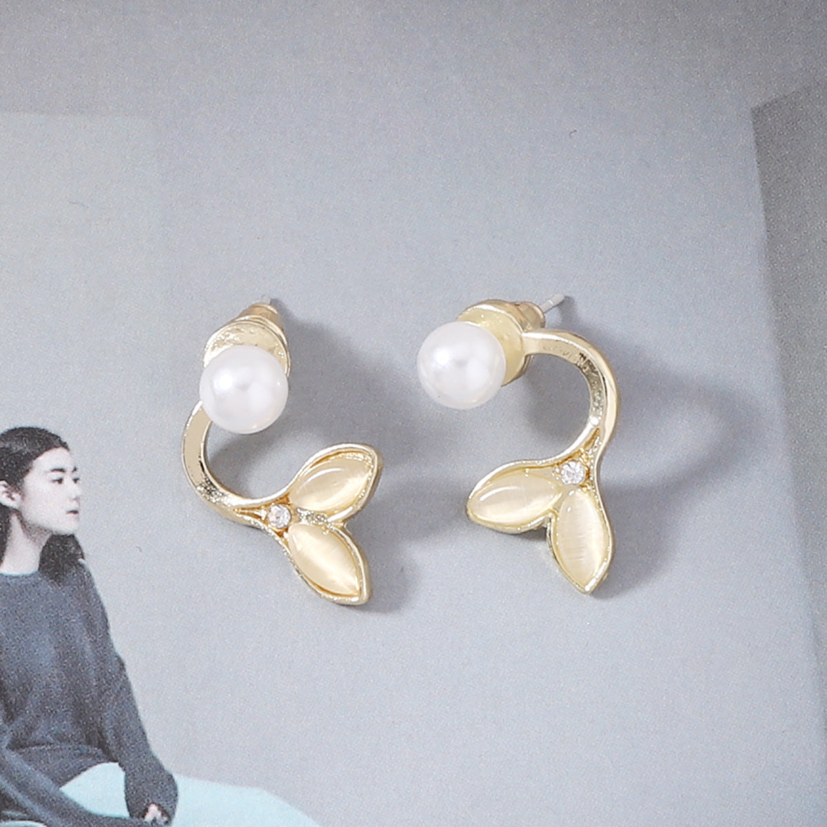 Stunning Pearl Earring for Daily Wear