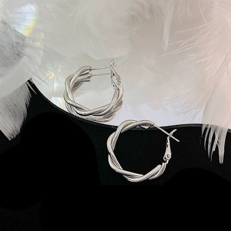 Beautiful Silver Earring with Unique Style