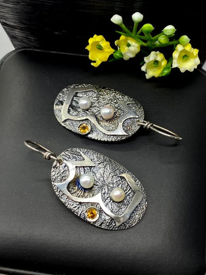 Beautiful Pearl Earring with Unique Style