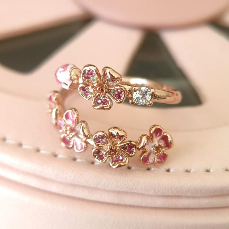 Romantic Gold Ring for Special Moments