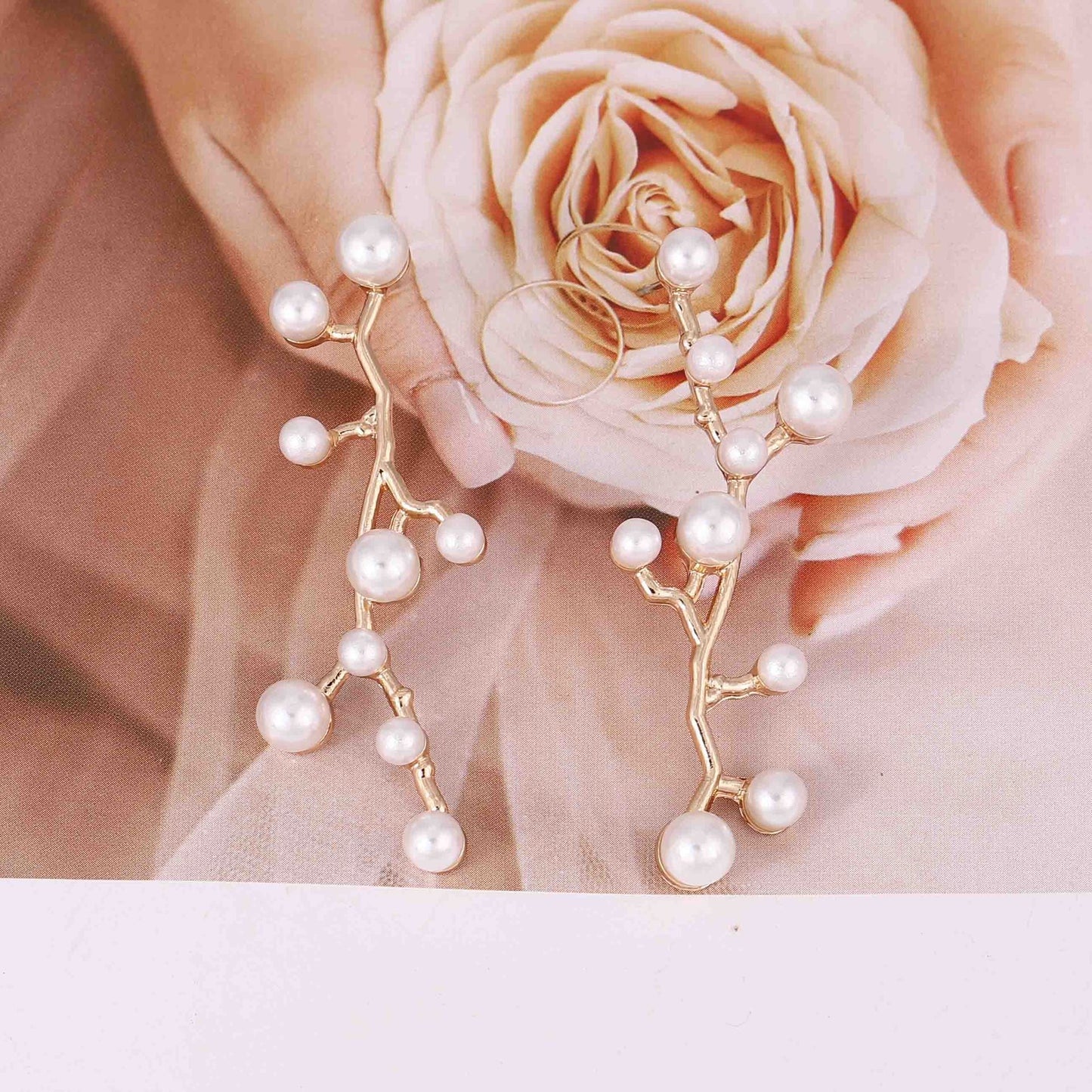 Charming Pearl Earring for Any Occasion