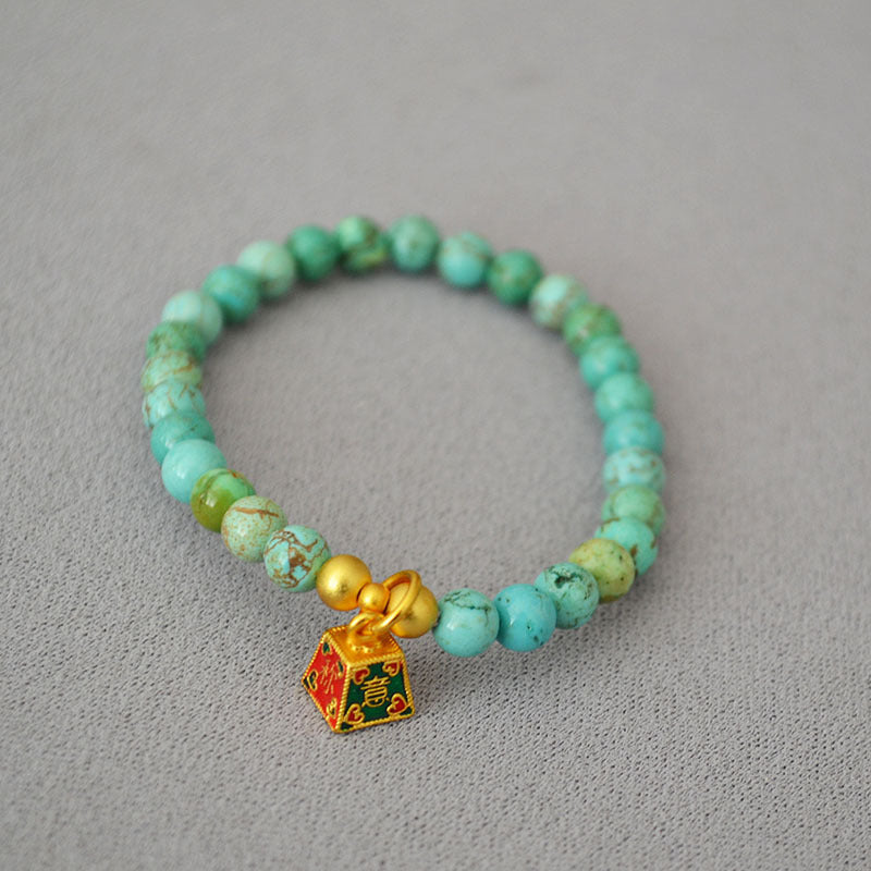 Romantic Gold Bracelet for Special Moments
