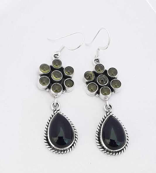 Charming Earring for Any Occasion