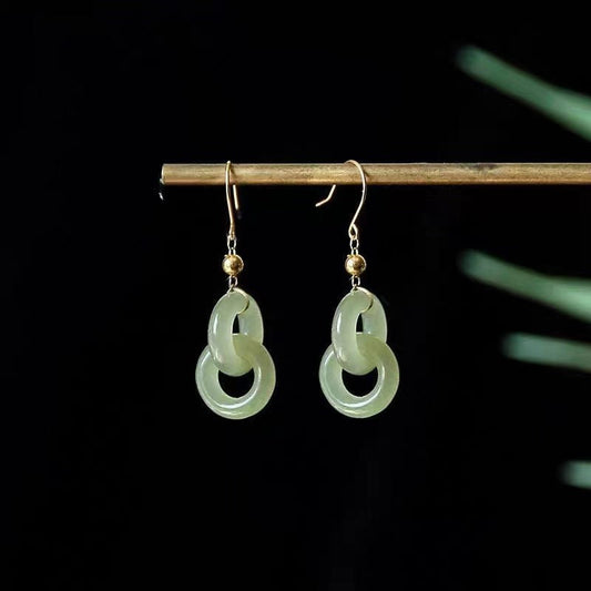 Romantic Silver Earring for Special Moments