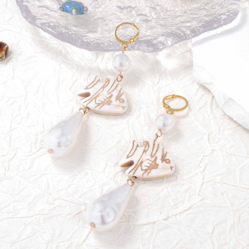 Beautiful Pearl Earring with Unique Style