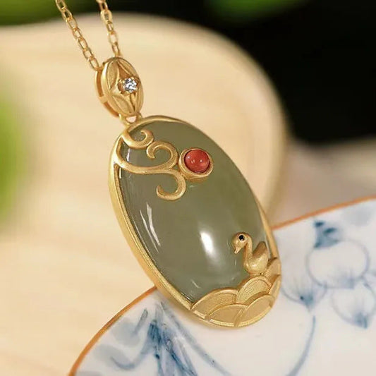 Classic Gold Necklace with Timeless Appeal