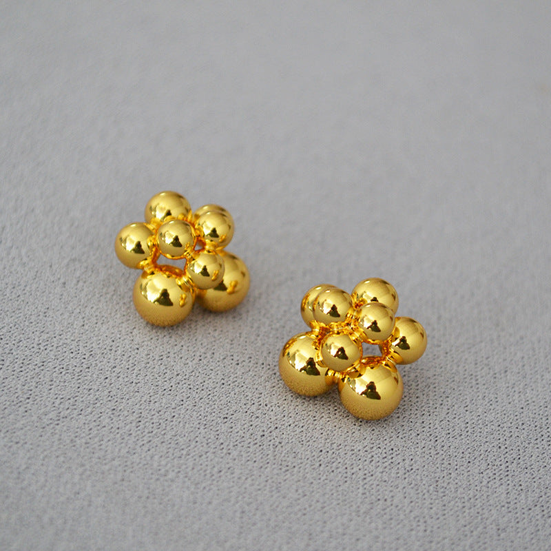 Beautiful Gold Earring with Unique Style